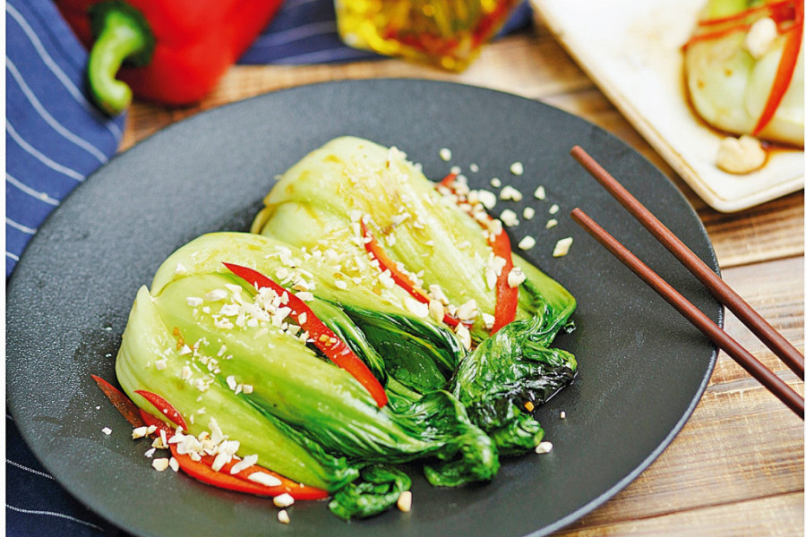Zdrava kineska salata sadrži specijalan kineski kupus BOK ČOJ koji je zdraviji od običnog