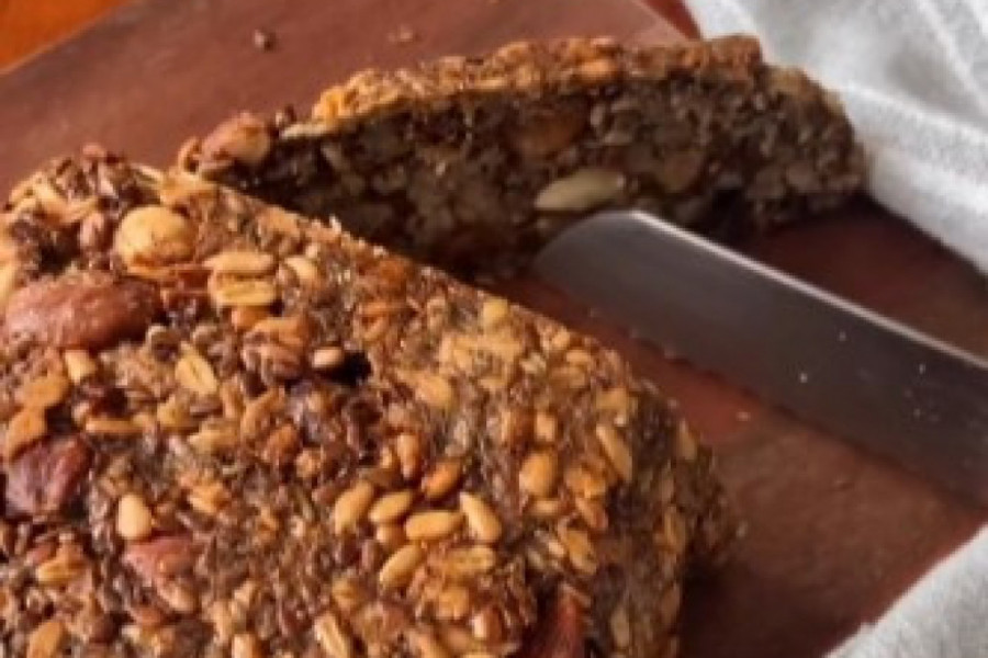 Hleb od pahuljica i semenki, kad ga jednom probate, pravićete ga stalno (VIDEO)