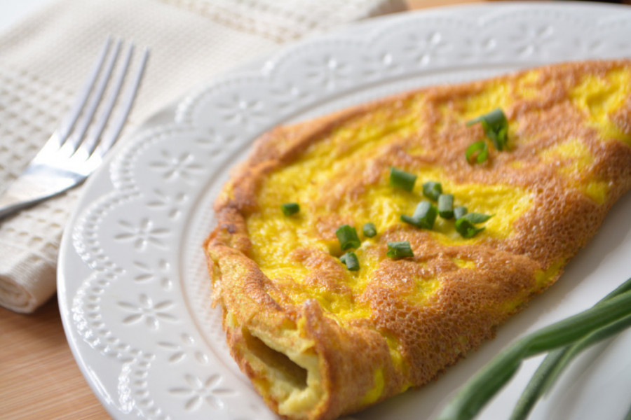 ISKUSNE DOMAĆICE KORISTE OVAJ TRIK Kako da od jednog jajeta napravite omlet za četiri osobe
