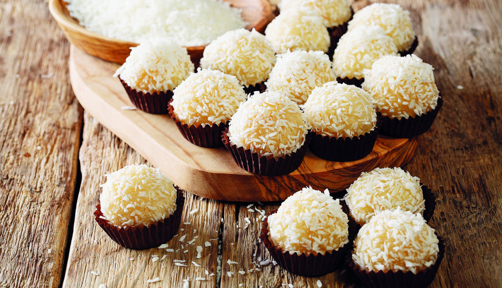 Kuglice sa kokosom: Savršeni slatki zalogaj očas posla