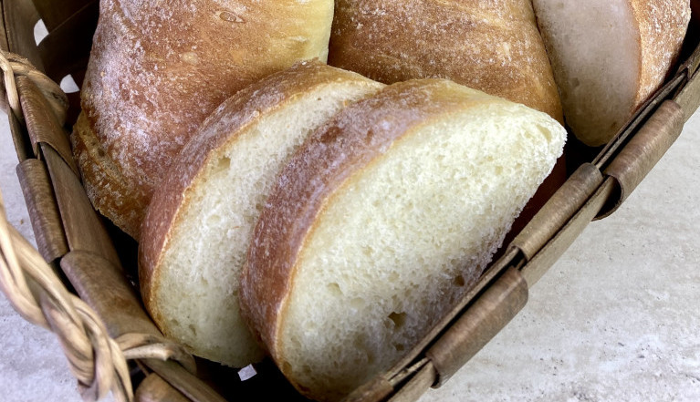 UMESITE GA KAO IZ PEKARE! Cake za savršen domaći hleb otkriva Milica Radović iz Beograda