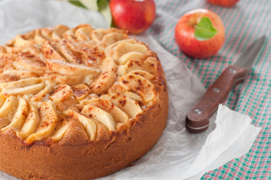 MORATE PROBATI Pripremite danas čarobni kolač od jabuka sa samo 5 sastojaka, bez ulja i putera