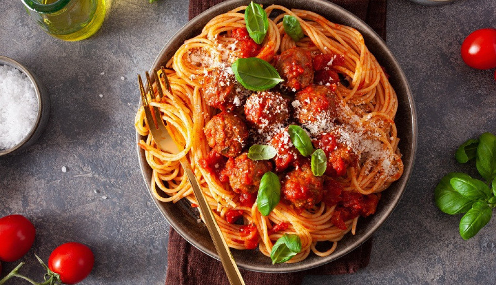 SOČNE I NEODOLJIVE LOPTICE Ćuftice u špagetama možete praviti svaki dan