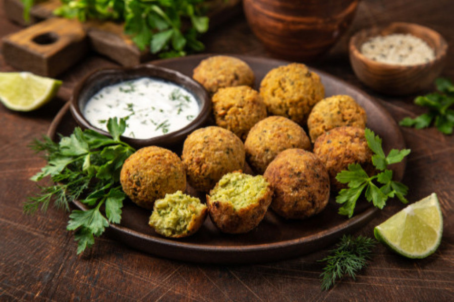 Izraelske ćuftice od leblebije FALAFEL prosto se prave a jedan sastojak će da im da posebnu aromu