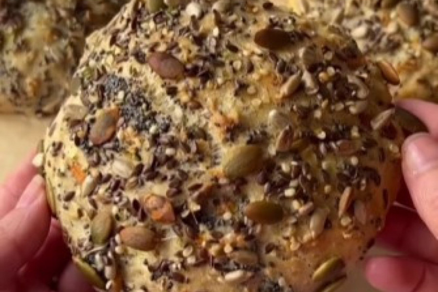 Posebno HRSKAVE LEPINJICE od ovsenih pahuljica, semenki i maka kriju tajnu u triku tokom pečenja (VIDEO)