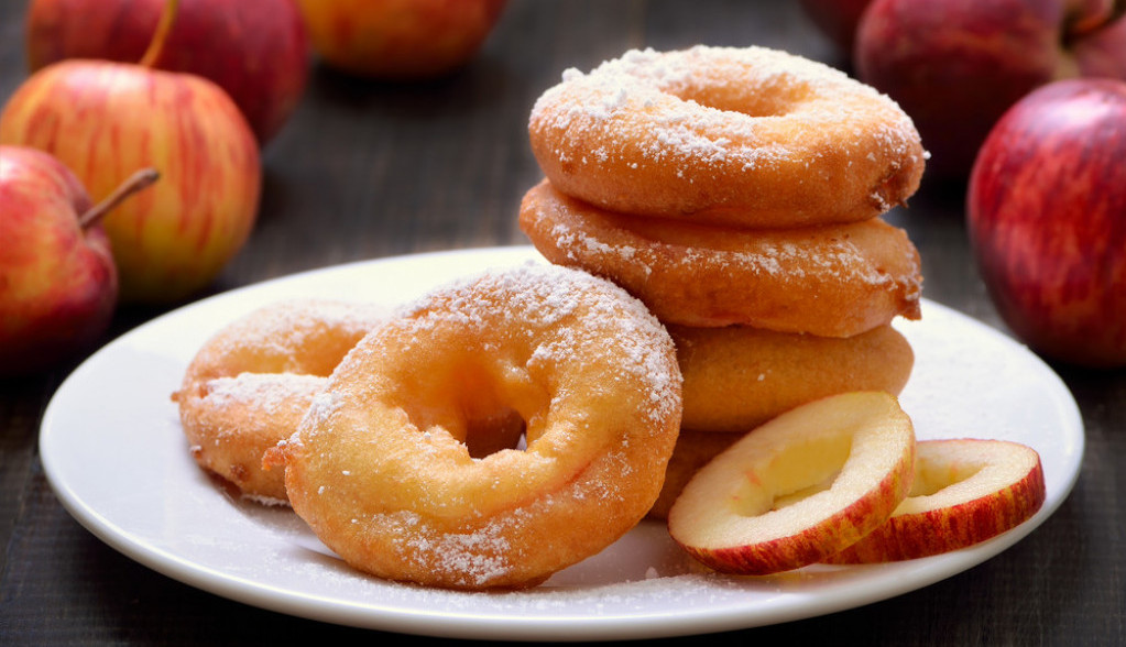 SUPER DESERT Pohovane jabuke su ukusna poslastica koja se brzo pravi