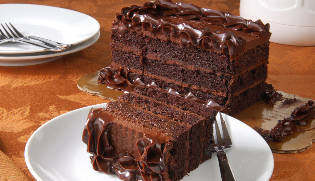 FANTAZIJA OD DESERTA Skroz čokoladna torta je pravi izbor za ljubitelje slatkiša