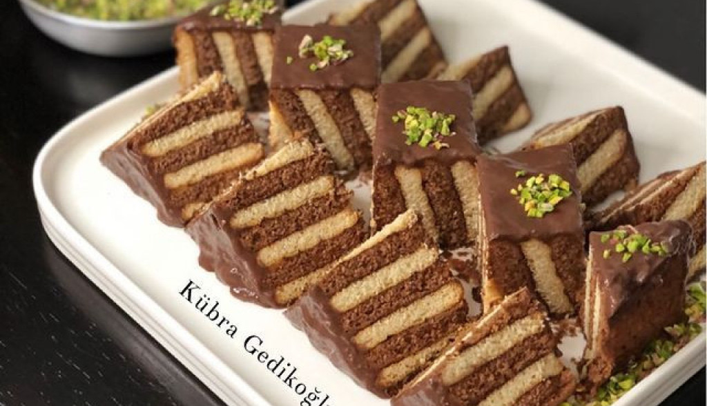 Luks keks torta s pudingom od čokolade