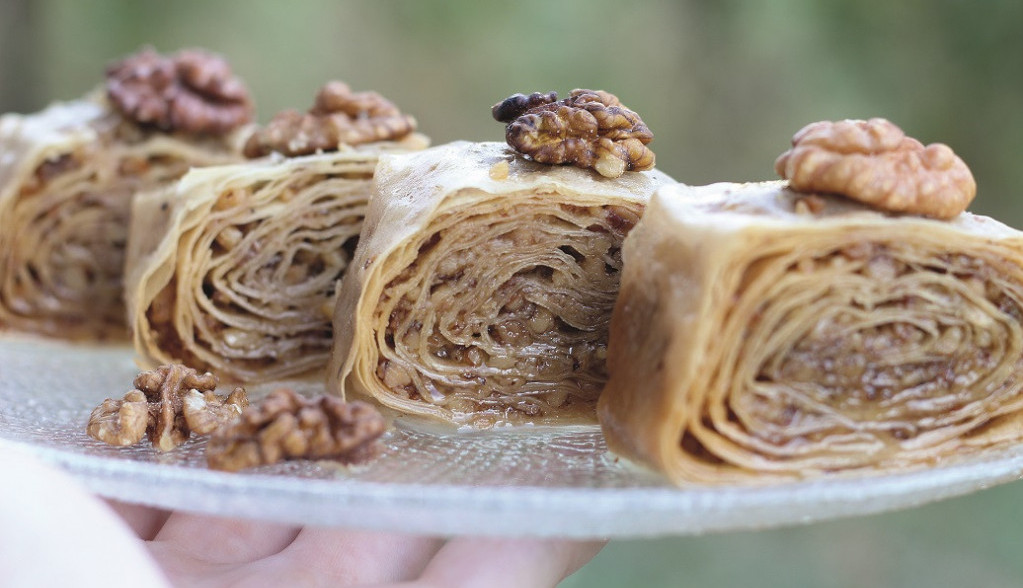 posna baklava sa orasima