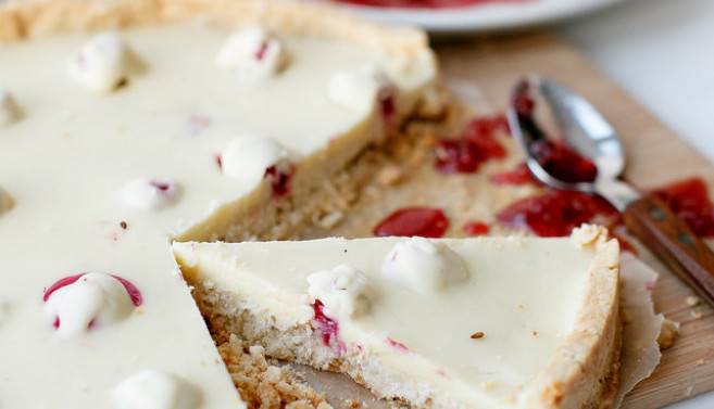 tart sa belom čokoladom