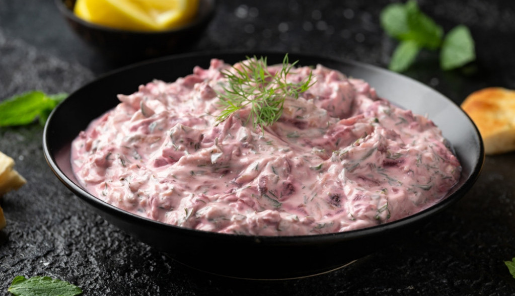 salata od pečenih paprika