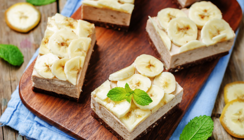 keks torta sa bananama