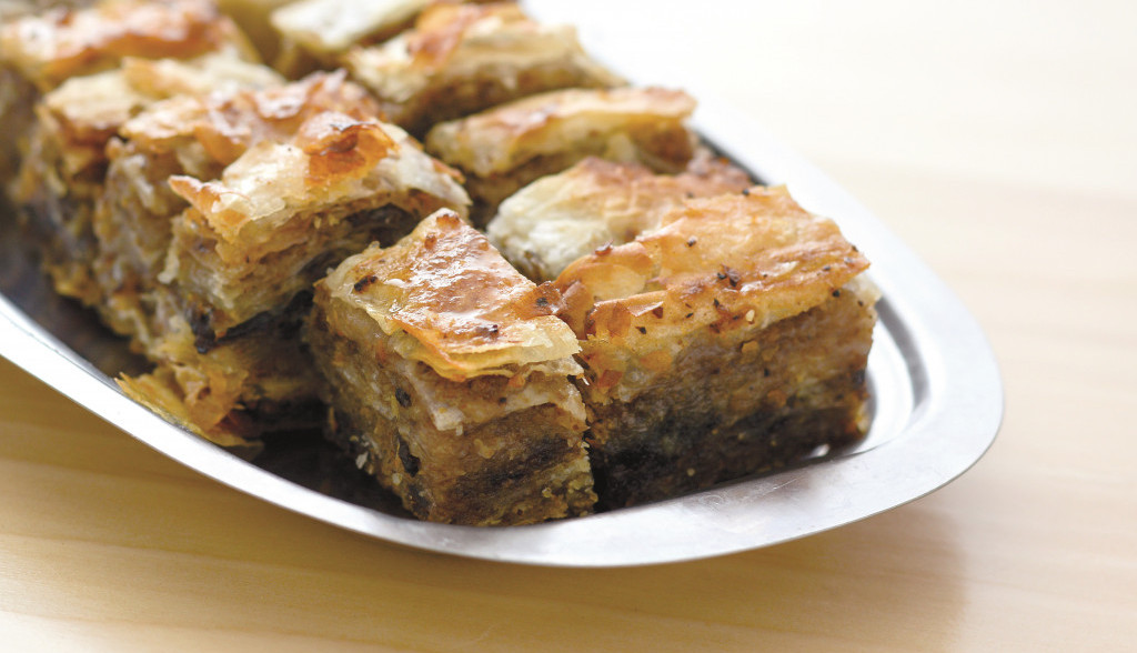 prelivena pita sa šljivama