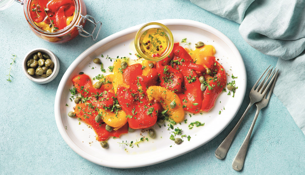 salata od pečenih paprika