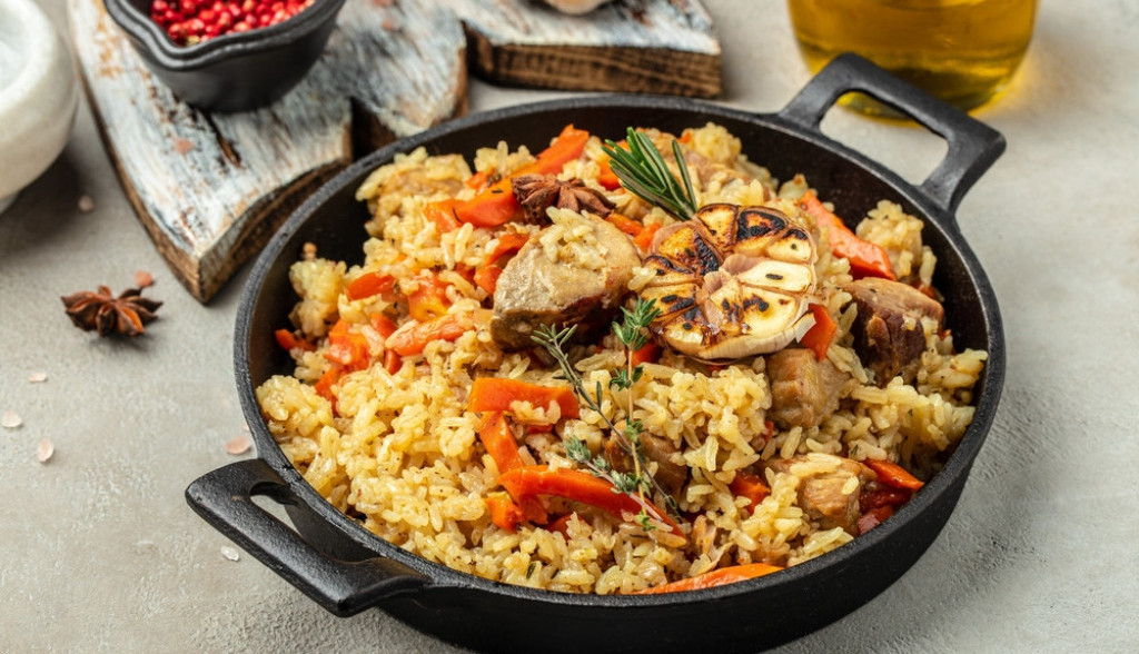 đuveč sa piletinom