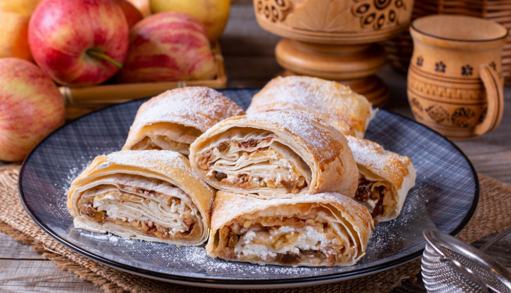 posna štrudla sa jabukama