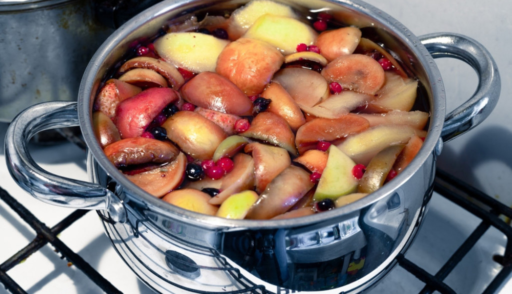 kompot od krušaka i jabuka