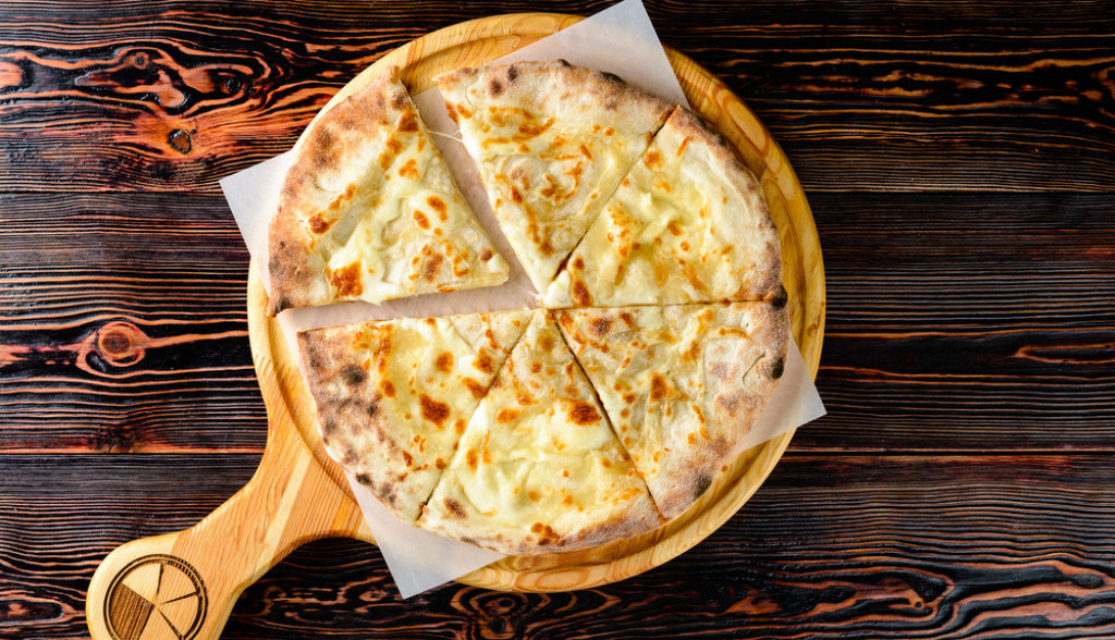 pica sa 4 vrste sira