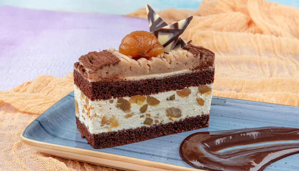 kesten torta sa kandiranim voćem