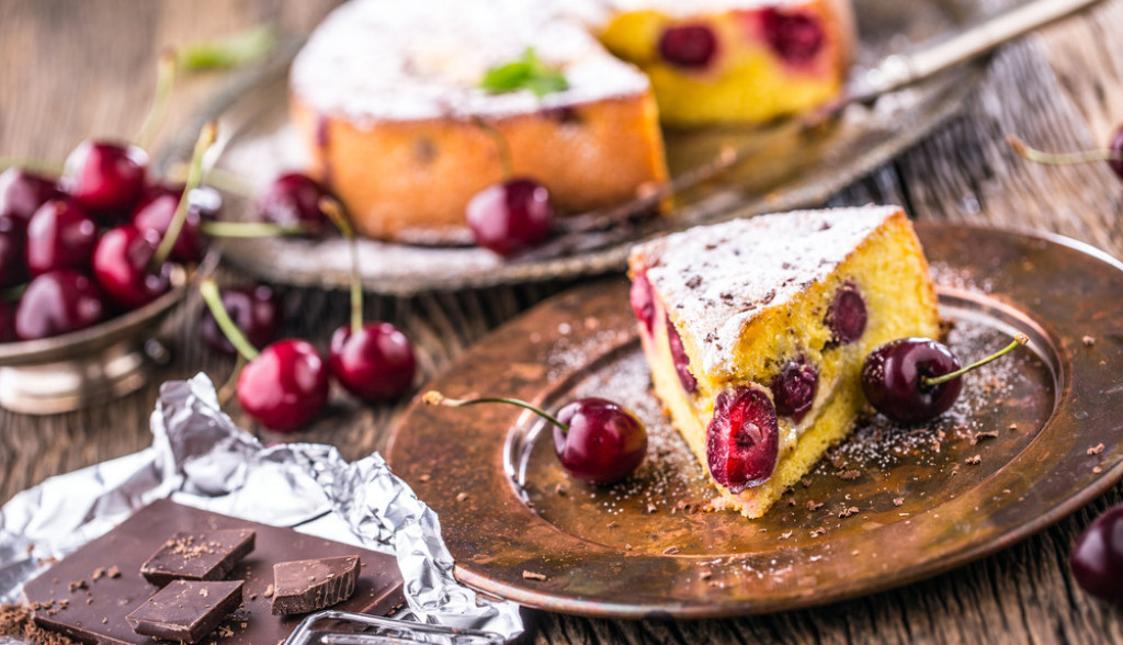 posna torta sa višnjama