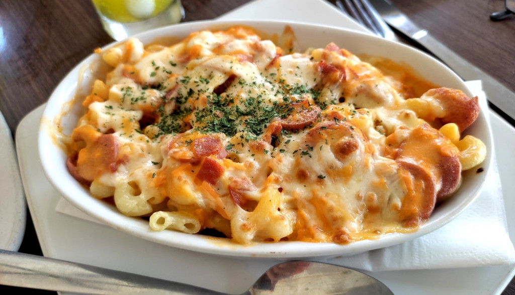 zapečene makarone sa sirom