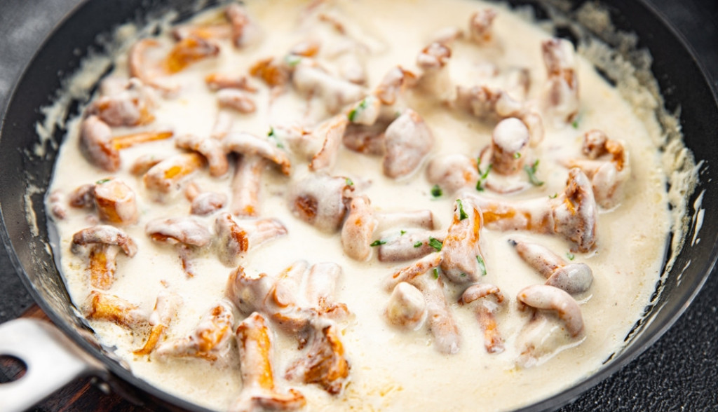 bešamel sos sa pečurkama