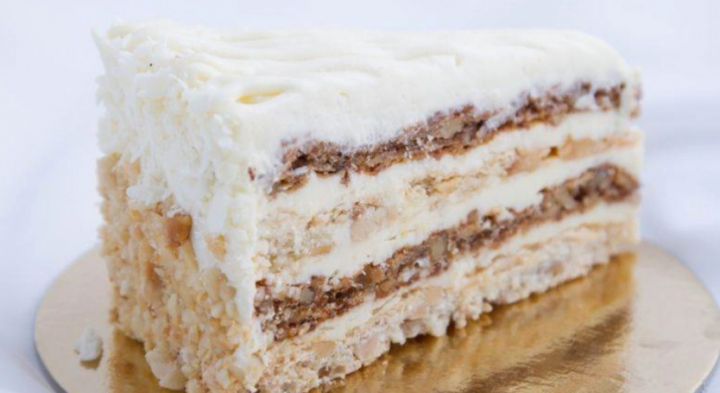 RECEPT NAŠIH BAKA ZA VRHUNSKI SLATKIŠ Torta sa orahom, ukus koji se pamti