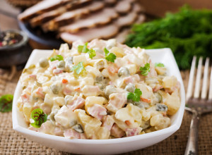 DOLAZI VREME SLAVA I NE MOŽE DA PROĐE BEZ OVE SALATE Donosimo vam originalan recept iz 1860 godine