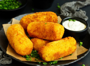 KROKETI OD KROMPIRA Iskoristite ostatak pirea od ručka i napravite novo jelo!