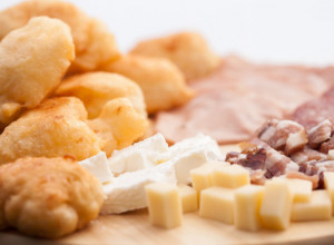 BRZI UŠTIPCI BEZ KVASCA Dovoljno je da samo pomešajte sastojke i pržite!