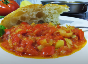 DEFINITIVNO NAJBOLJI RECEPT ZA DOMAĆI SATARAŠ Idealan letnji ručak pun vitamina