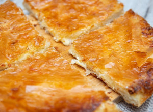 BUREK SA KAJMAKOM Sočan obrok ukusa koji se pamti, za pravo zadovoljstvo