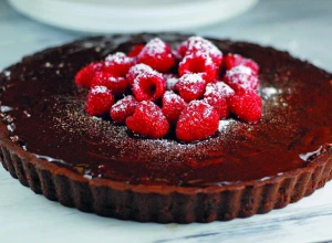 ČOKOLADNI TART Slatka fantazija koja se topi se ustima!
