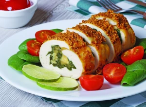 ROLOVANO MESO PUNJENO SPANAĆEM I SIROM Jelo koje obara s nogu i izgledom i ukusom