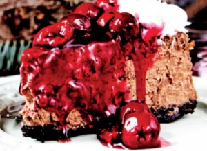 KAŽU DA JE NALIK ŠVARCVALD TORTI Desert čudnog imena i još čudnovatijeg ukusa