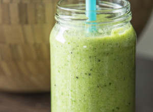 VITAMINSKA BOMBA ZA DOBRO JUTRO Detoks smuti budi vas iz mrtvih