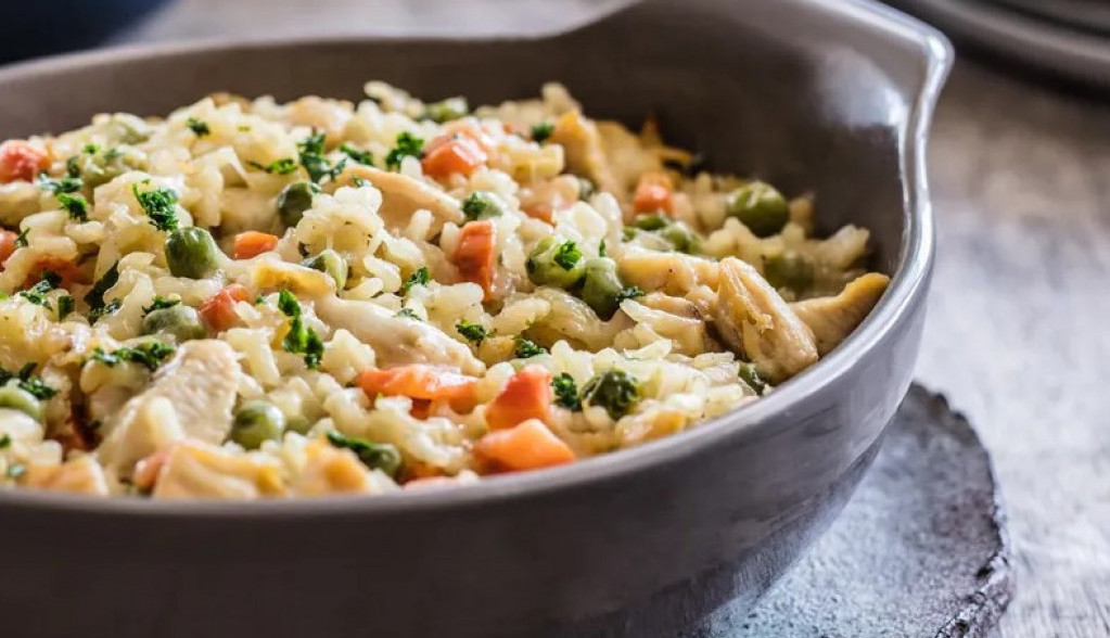 Baba Jelka nam je otkrila jednostavni RECEPT ZA ĐUVEČ zbog kojeg snaja hoće da pukne od muke