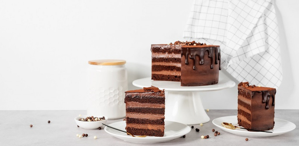 KAD VAM SE JEDE NEŠTO SLATKO Najbrža čokoladna torta, kremasta, sočna, ukusna, baš kako treba