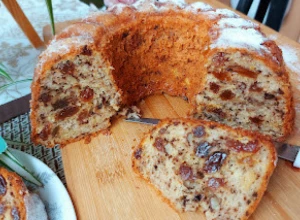 POSLASTICA KOJA ODOLEVA VREMENU Spremite Kuglof i obradujte ukućane