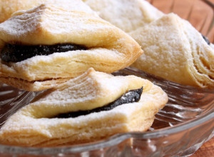 MOJA MAMA IH NAJBOLJE PRAVI! Porodični recept za lisnate salčiće, tope se u ustima!