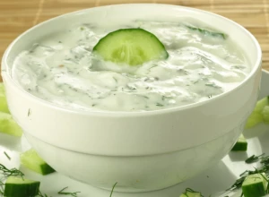 MIRIS I UKUS GRČKE Osvežavajuća caciki salata, savršeno ide uz meso