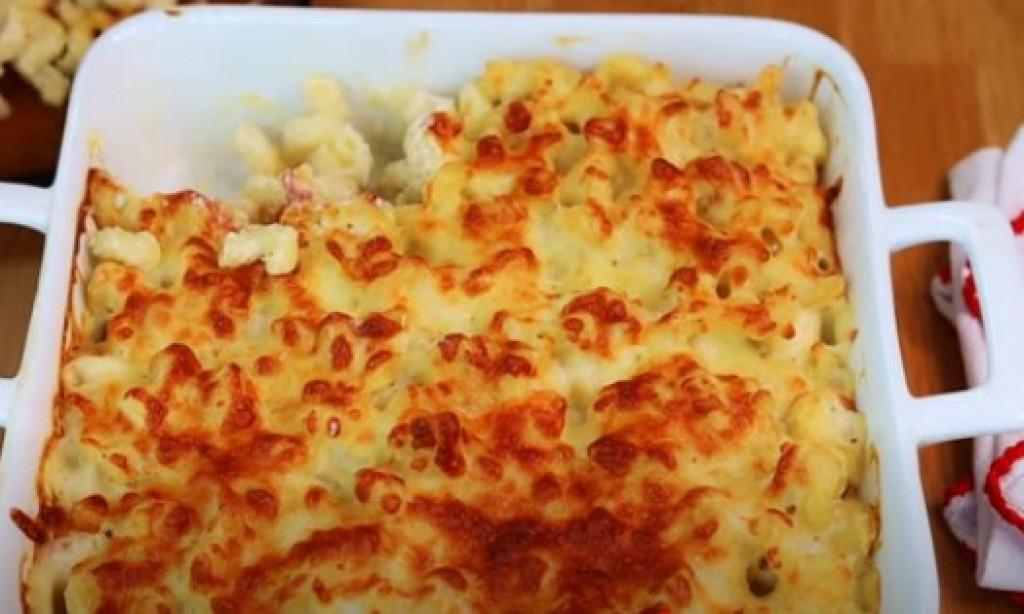 NAJBOLJI RECEPT ZA DOMAĆE KUHINJE Pita sa makaronama i parmezanom, jednostavno i zasito jelo