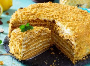 MEDENA TORTA Slatka čarolija ukusa koji se pamti, za sve svečane prilike