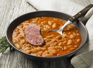 PASULJ NA 100 NAČINA Različiti recepti za omiljeno tradicionalno jelo koje prija duši i telu