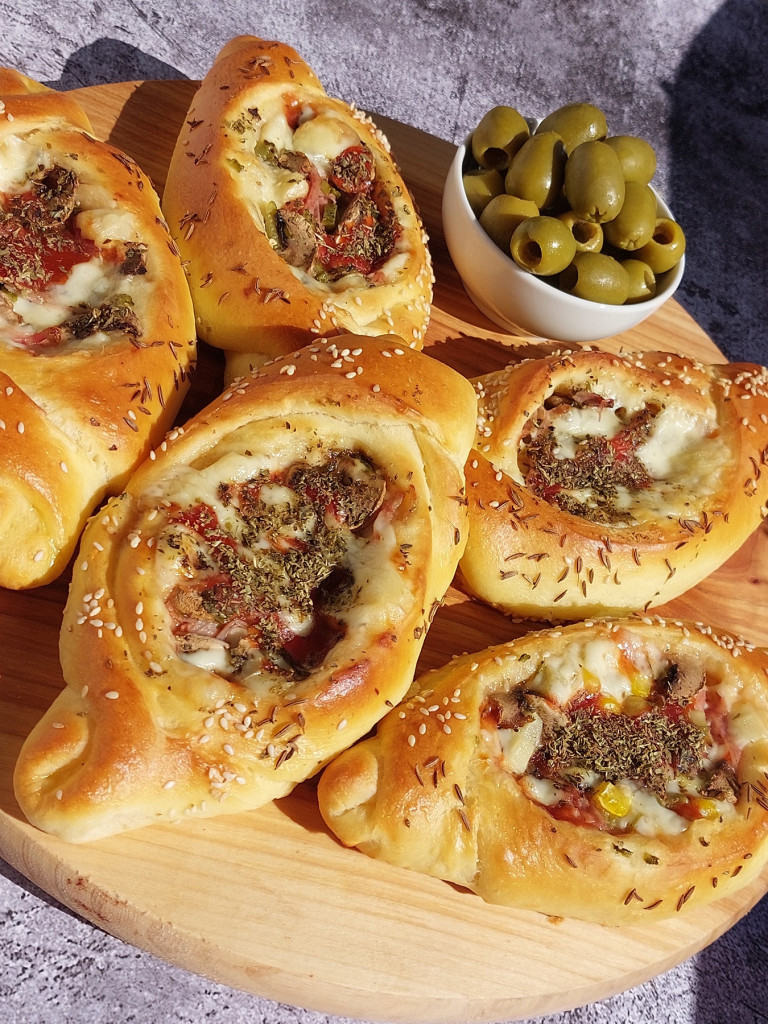 UPLOVITE U NOVI DAN! Recept za čamčiće detaljno nam je objasnila kulinarska blogerka Dina Đekić