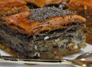 REĐA SE KAO PITA Baklava sa makom od gotovih kora, brzi slatkiš koji svi obožavaju
