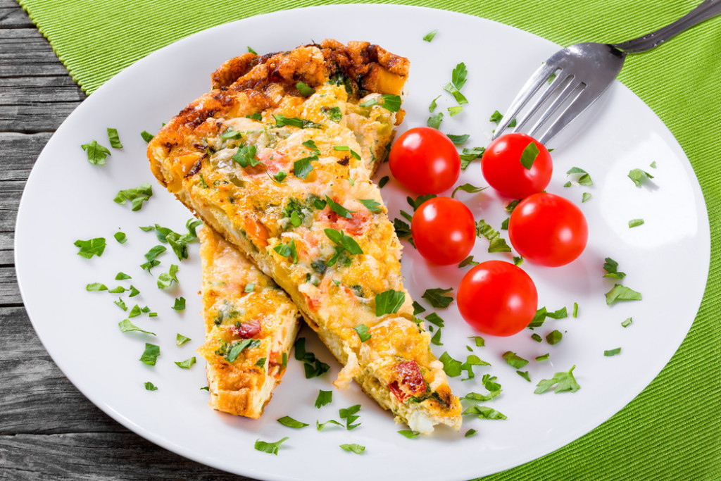 OMLET OD JAJA I POVRĆA IZ RERNE Em je neverovatno ukusan, em je hranljiv!