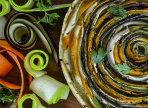 JELO KOJE ĆE IZAZVATI OSMEH SVAKOG GOSTA Spiralni tart od povrća za svaki dan