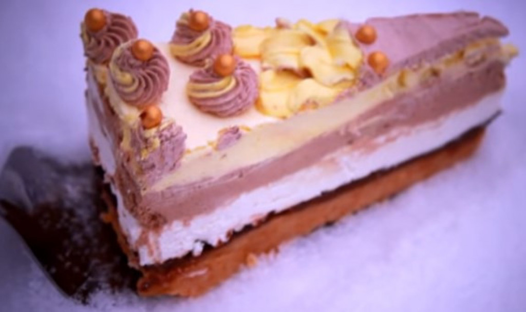 NAJLEPŠA LETNJA POSLASTICA Ledena plazma torta, za one koji znaju šta je pravi užitak