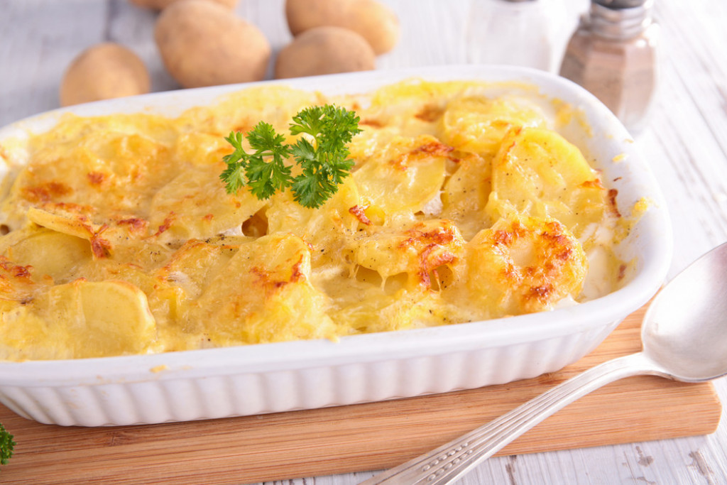 MUSAKA OD SIRA I KROMPIRA Nema mesa, ali je neverovatno ukusna!